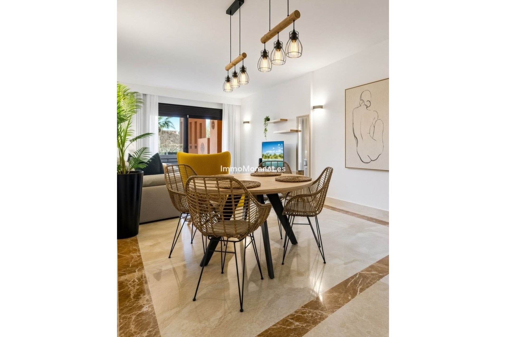 Resale - Apartment - Estepona - Estepona Centro