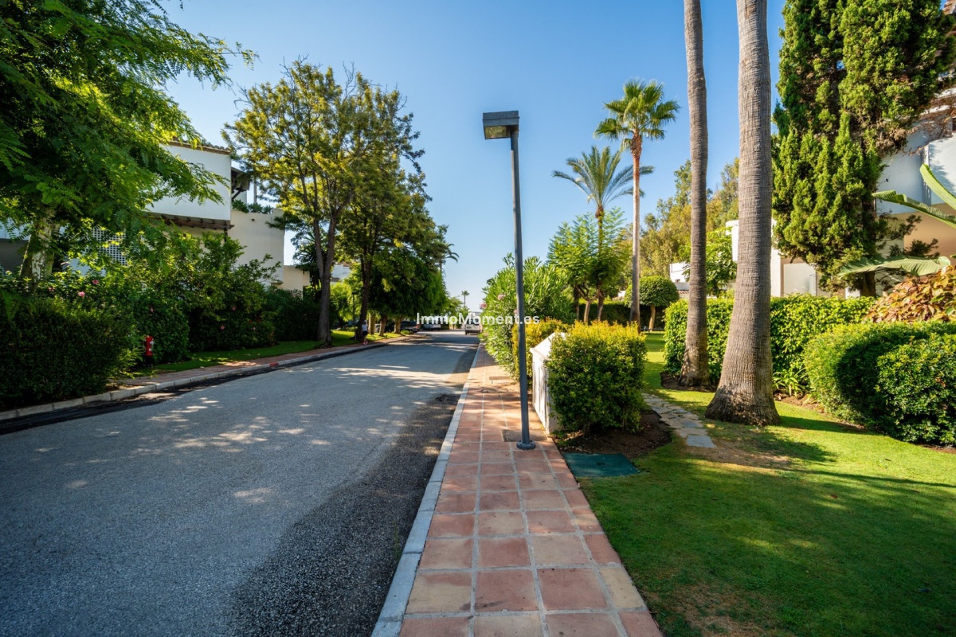 Resale - Apartment - Estepona - Estepona Centro