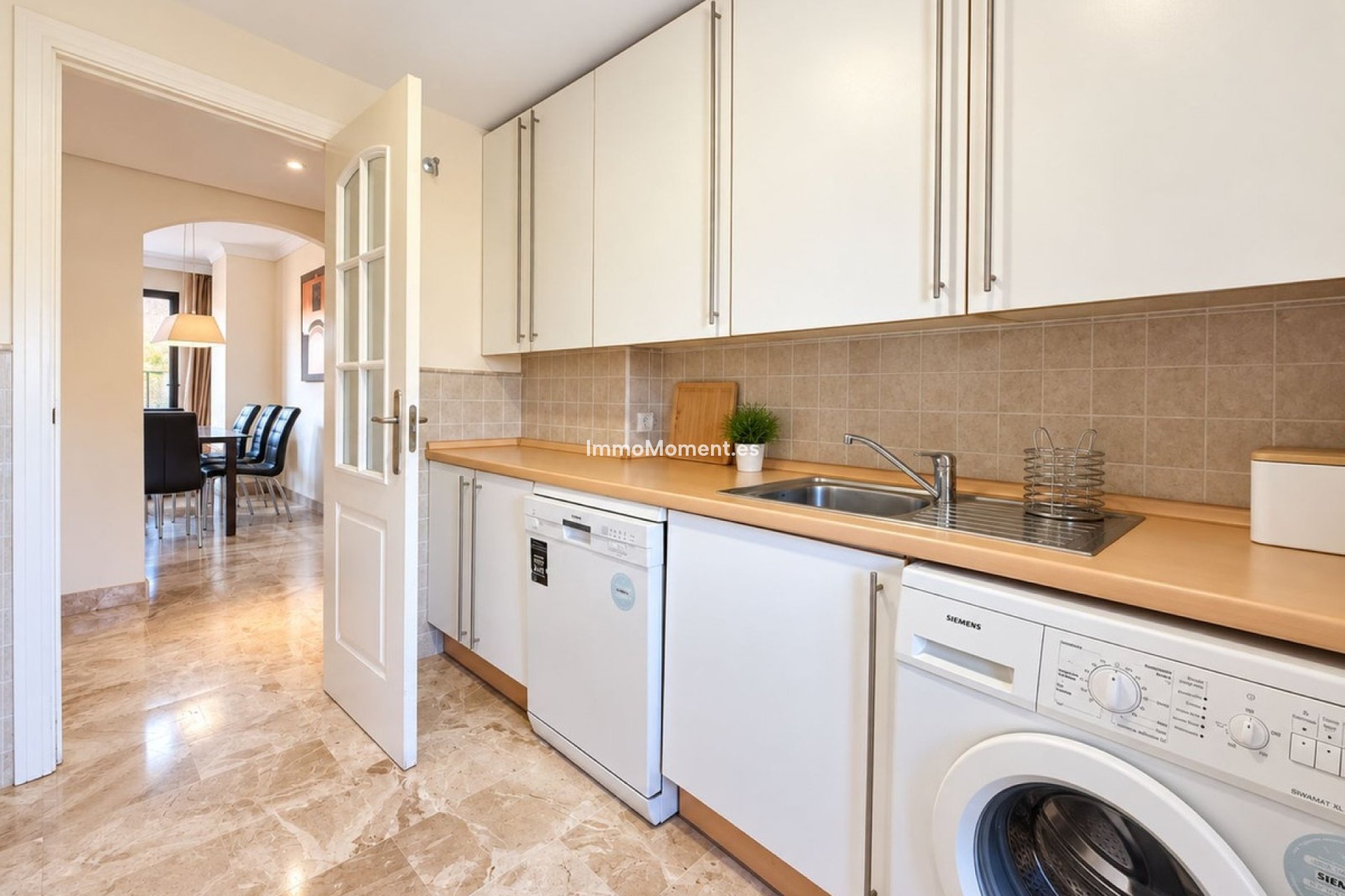 Resale - Apartment - Estepona - Estepona Centro