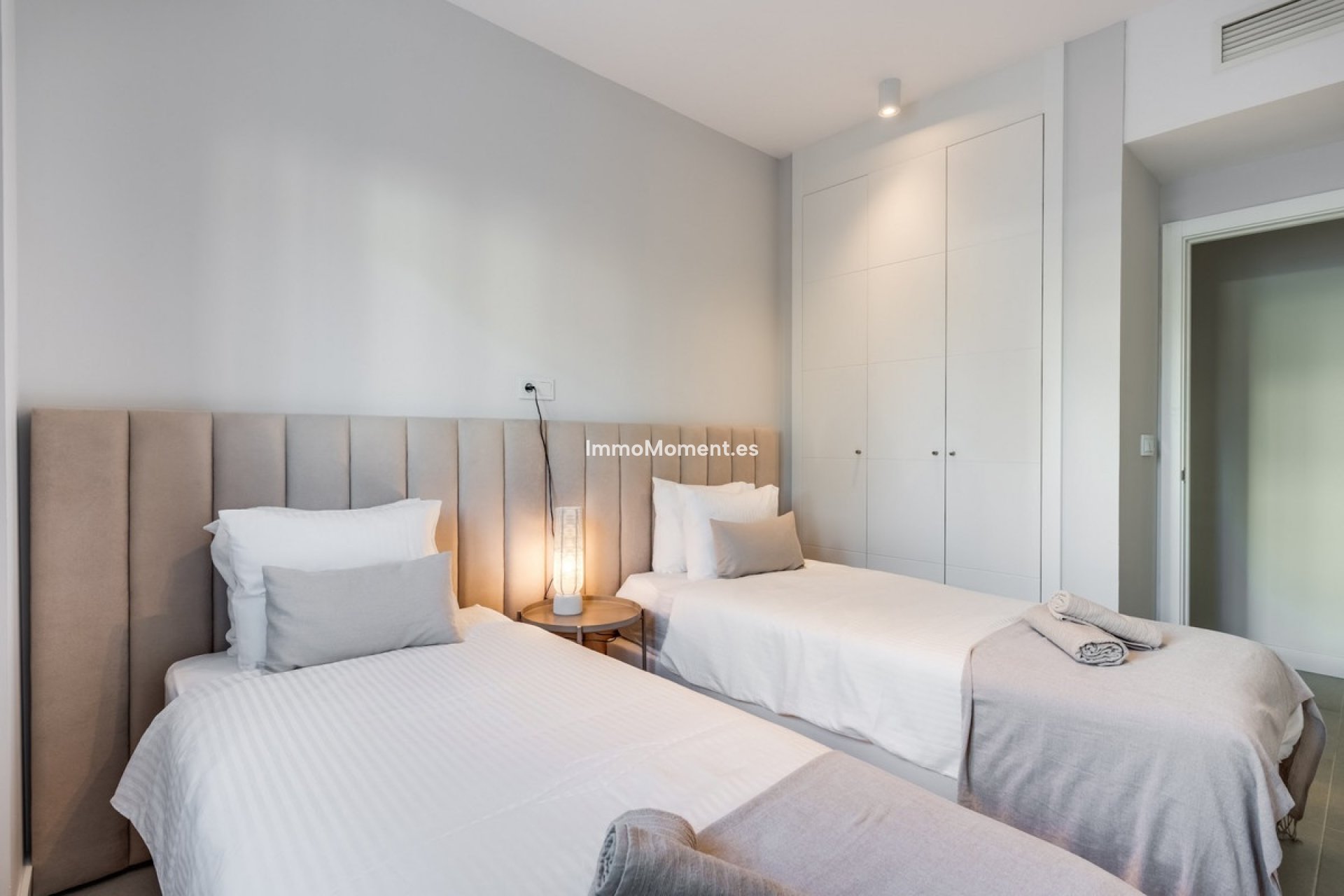 Resale - Apartment - Estepona - Estepona Centro