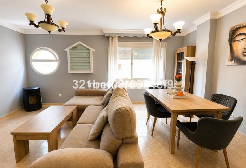 Resale - Apartment - Estepona - Estepona Centro