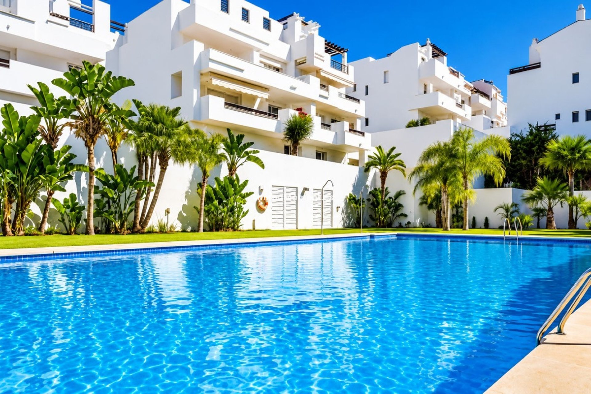 Resale - Apartment - Estepona - Estepona Centro