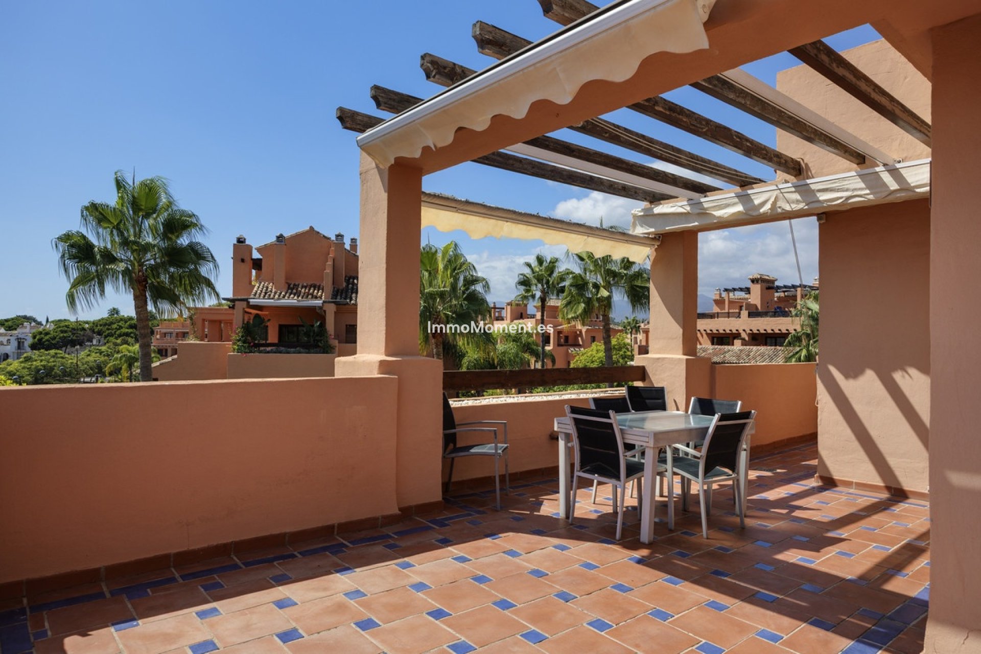 Resale - Apartment - Estepona - Estepona Centro