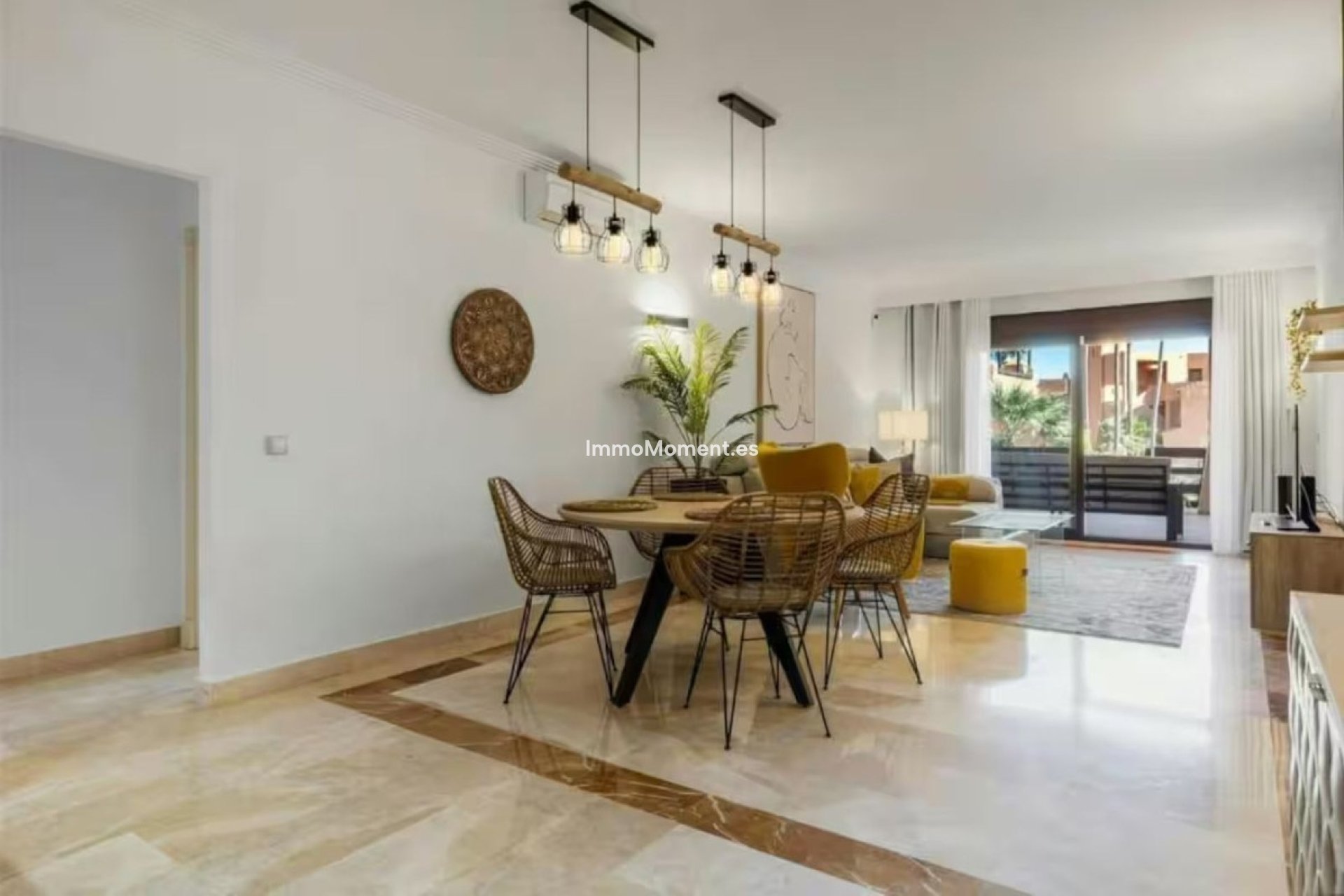 Resale - Apartment - Estepona - Estepona Centro