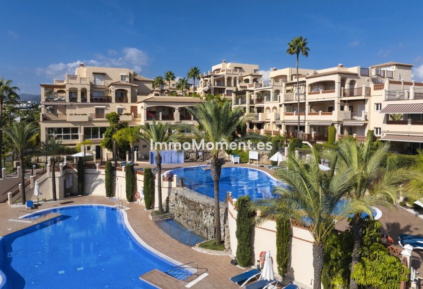 Resale - Apartment - Estepona - Estepona Centro