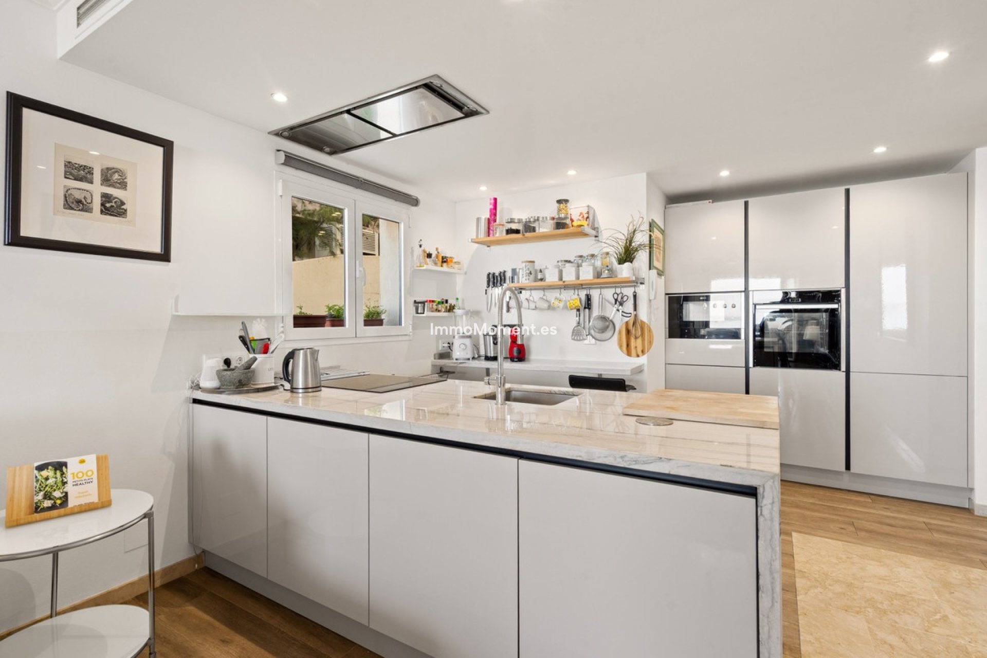 Resale - Apartment - Estepona - Estepona Centro