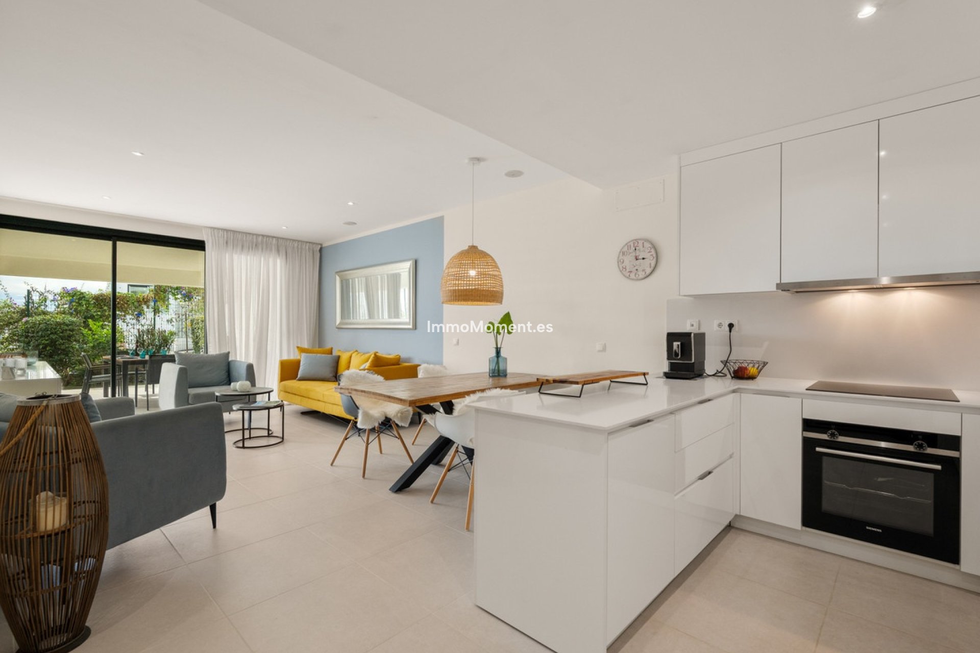 Resale - Apartment - Estepona - Estepona Centro