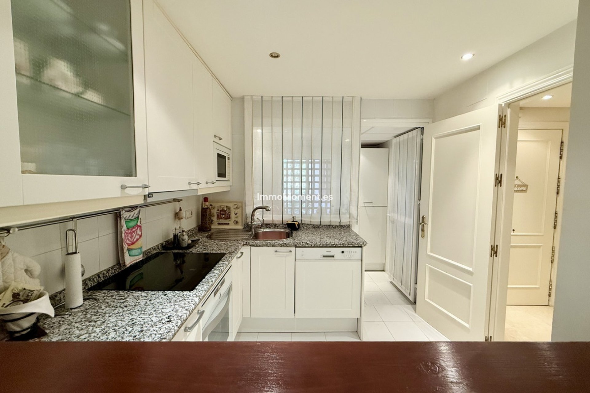 Resale - Apartment - Estepona - Estepona Centro