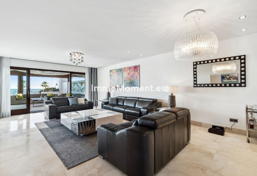 Resale - Apartment - Estepona - Estepona Centro
