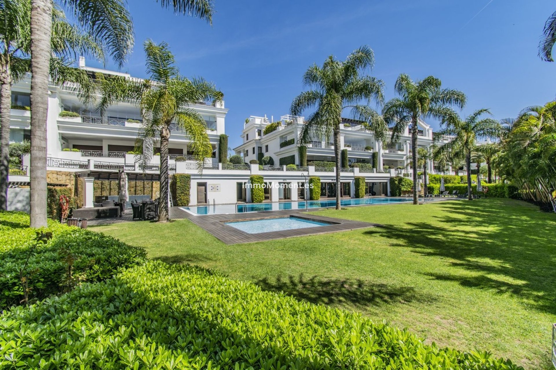 Resale - Apartment - Estepona - Estepona Centro