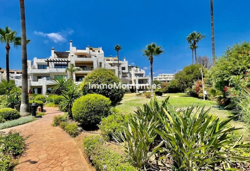 Resale - Apartment - Estepona - Estepona Centro