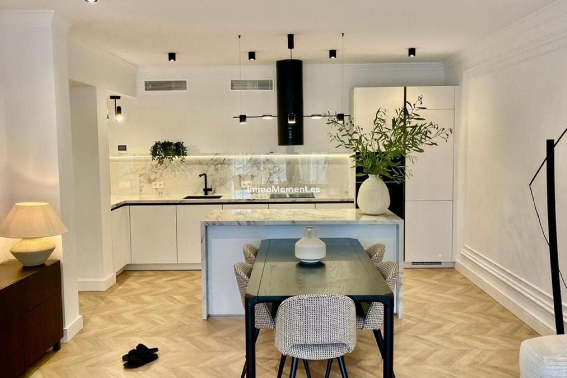 Resale - Apartment - Estepona - Estepona Centro