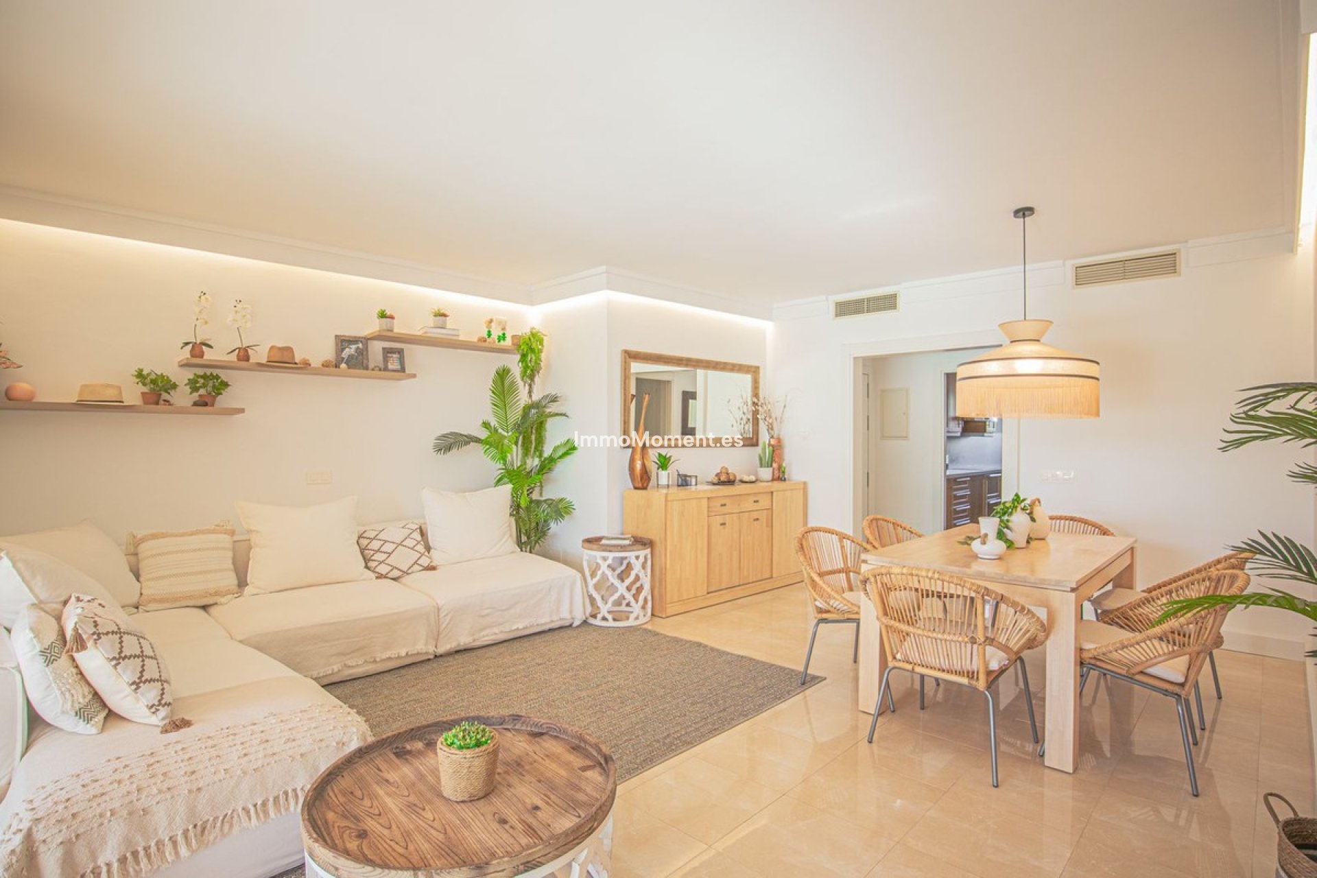 Resale - Apartment - Estepona - Estepona Centro