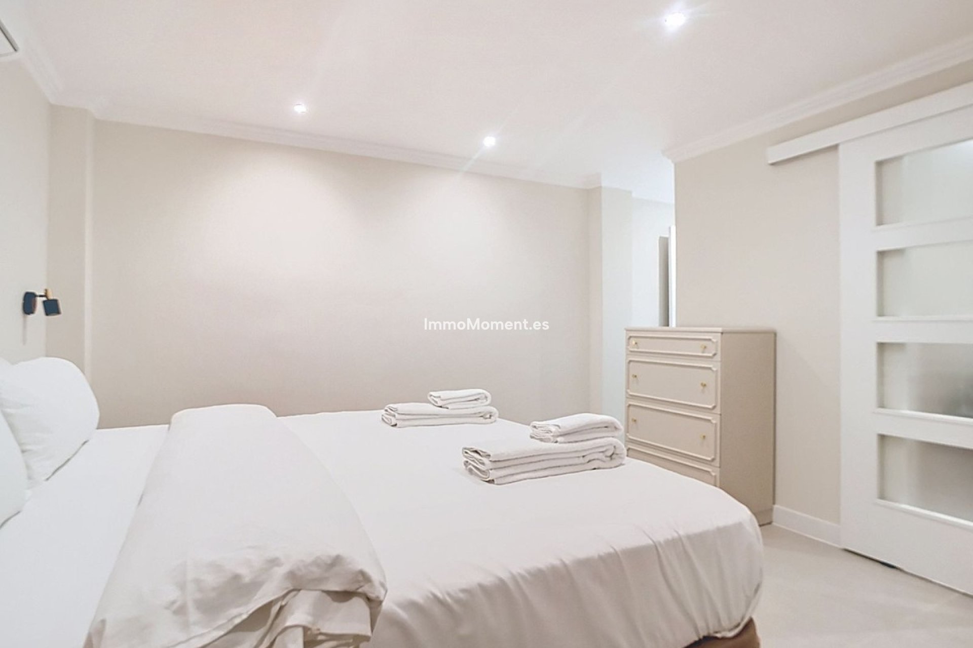 Resale - Apartment - Estepona - Estepona Centro