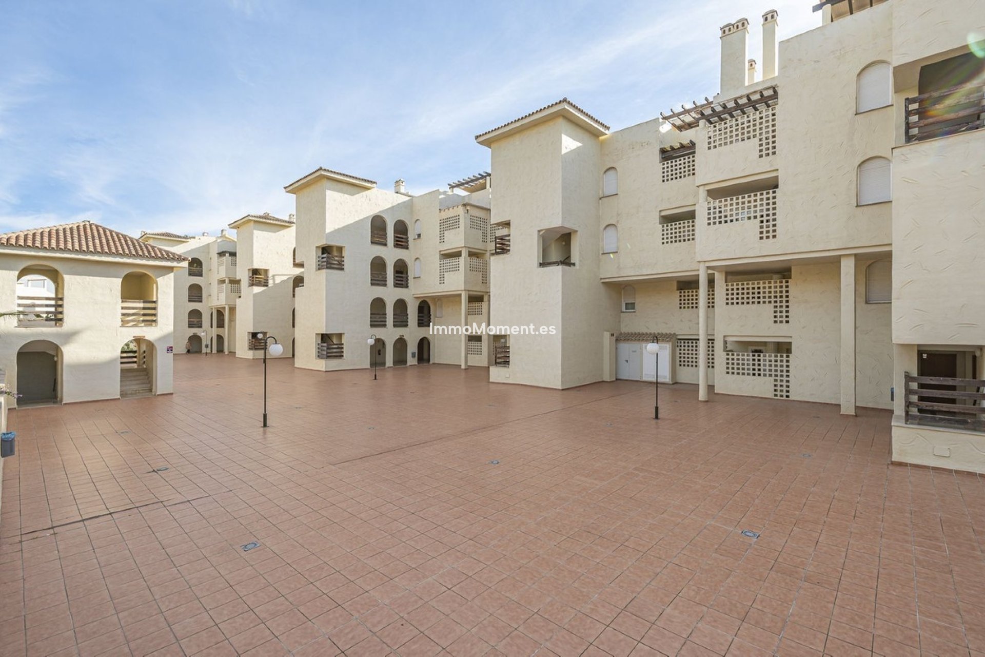 Resale - Apartment - Estepona - Estepona Centro