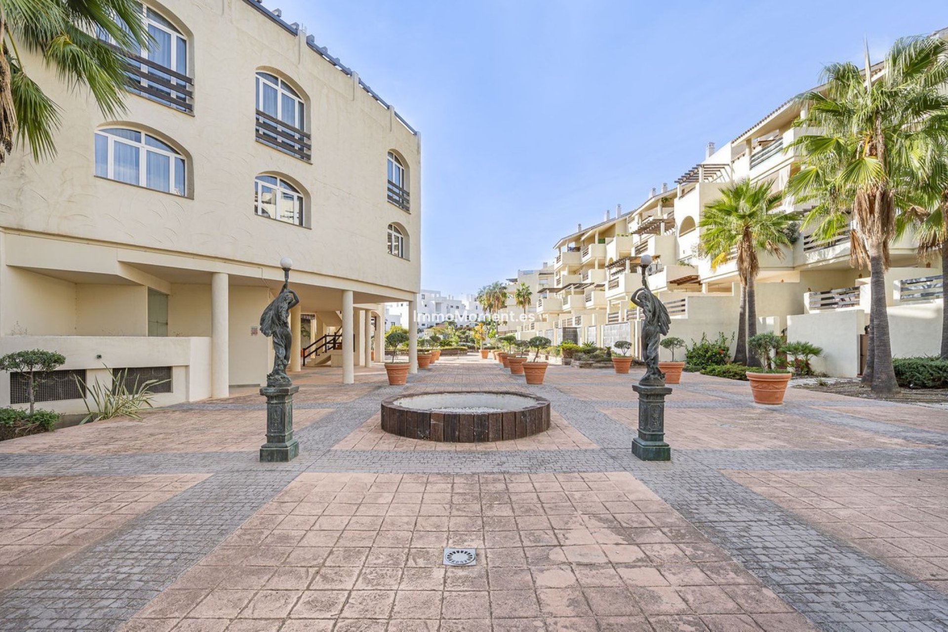Resale - Apartment - Estepona - Estepona Centro