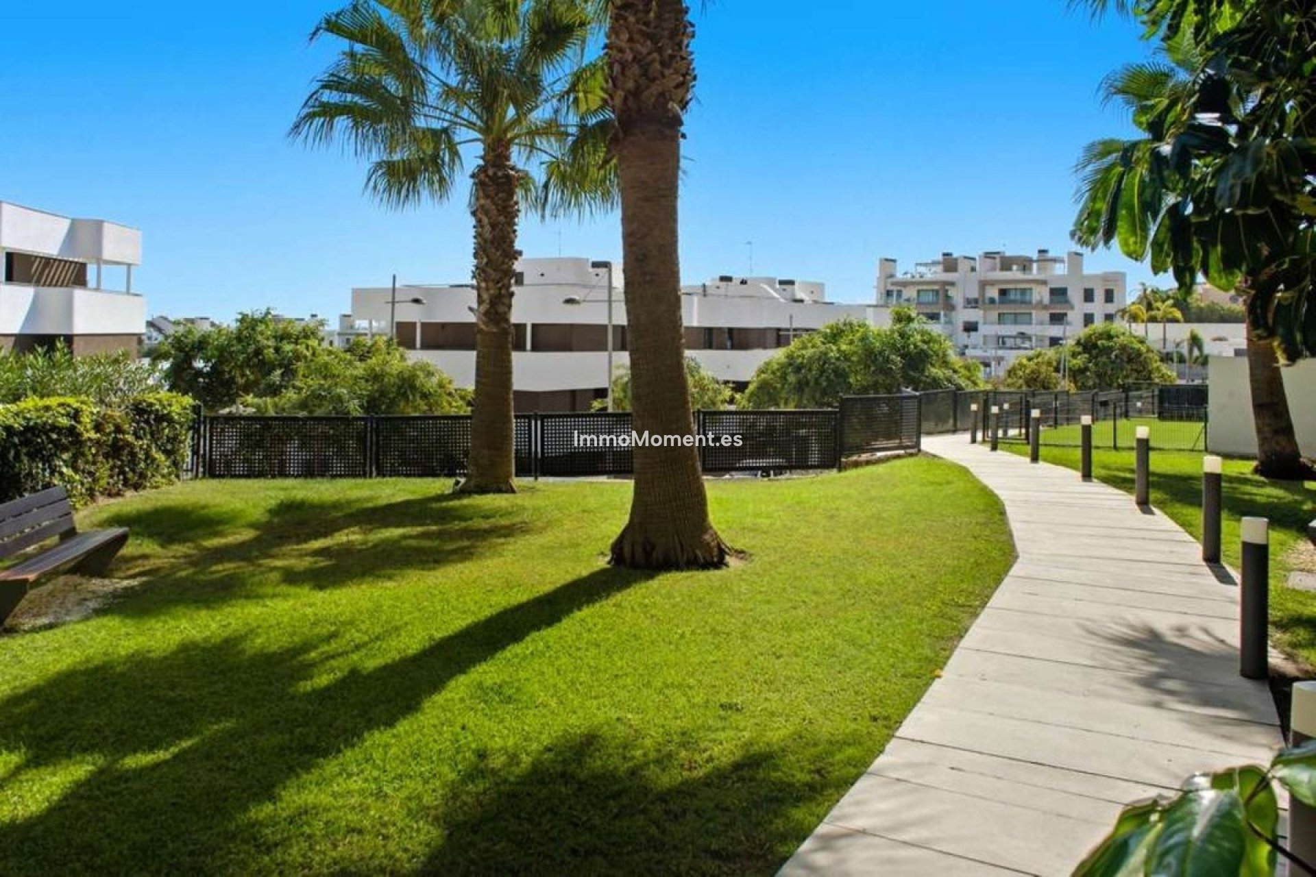 Resale - Apartment - Estepona - Estepona Centro