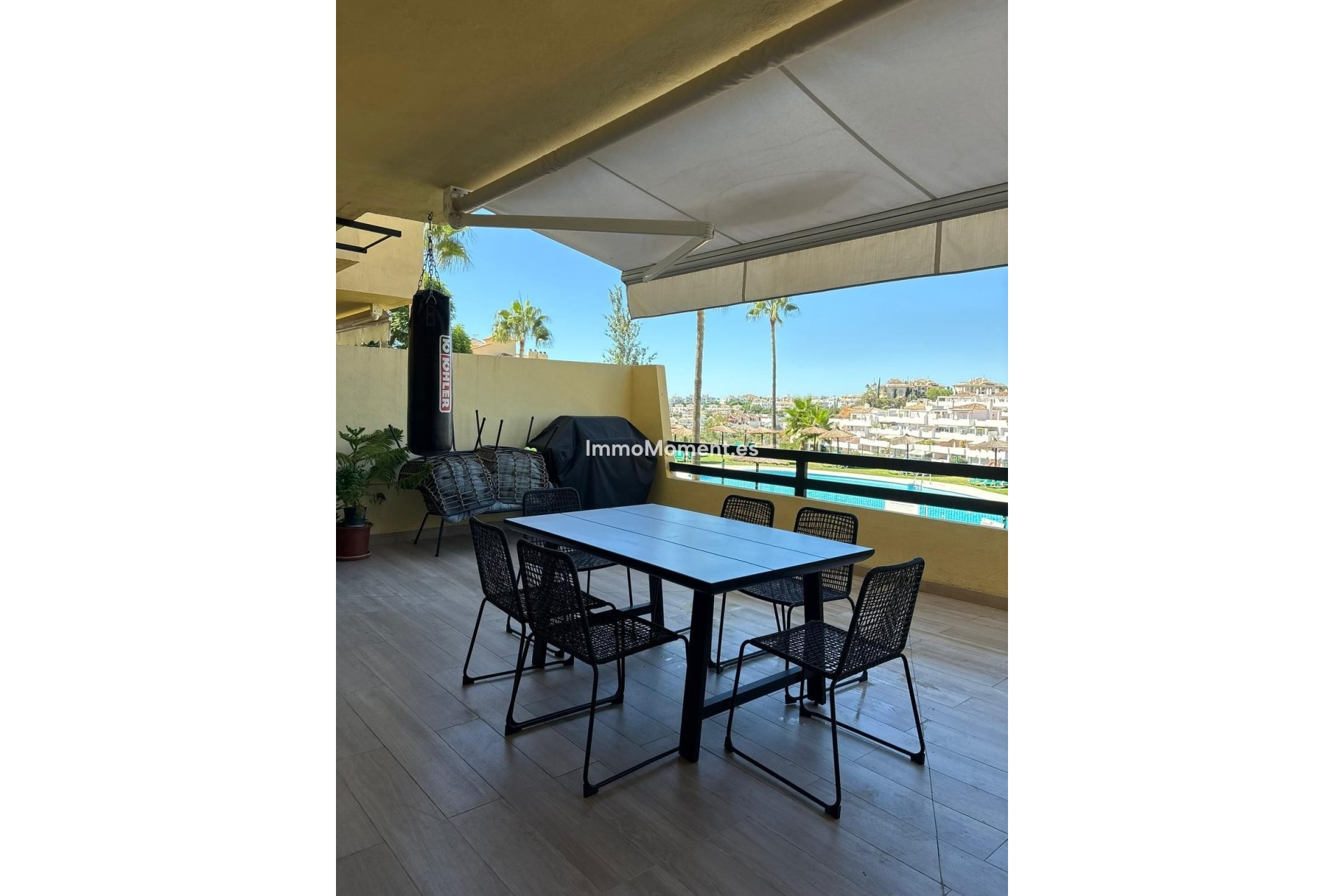 Resale - Apartment - Estepona - Estepona Centro