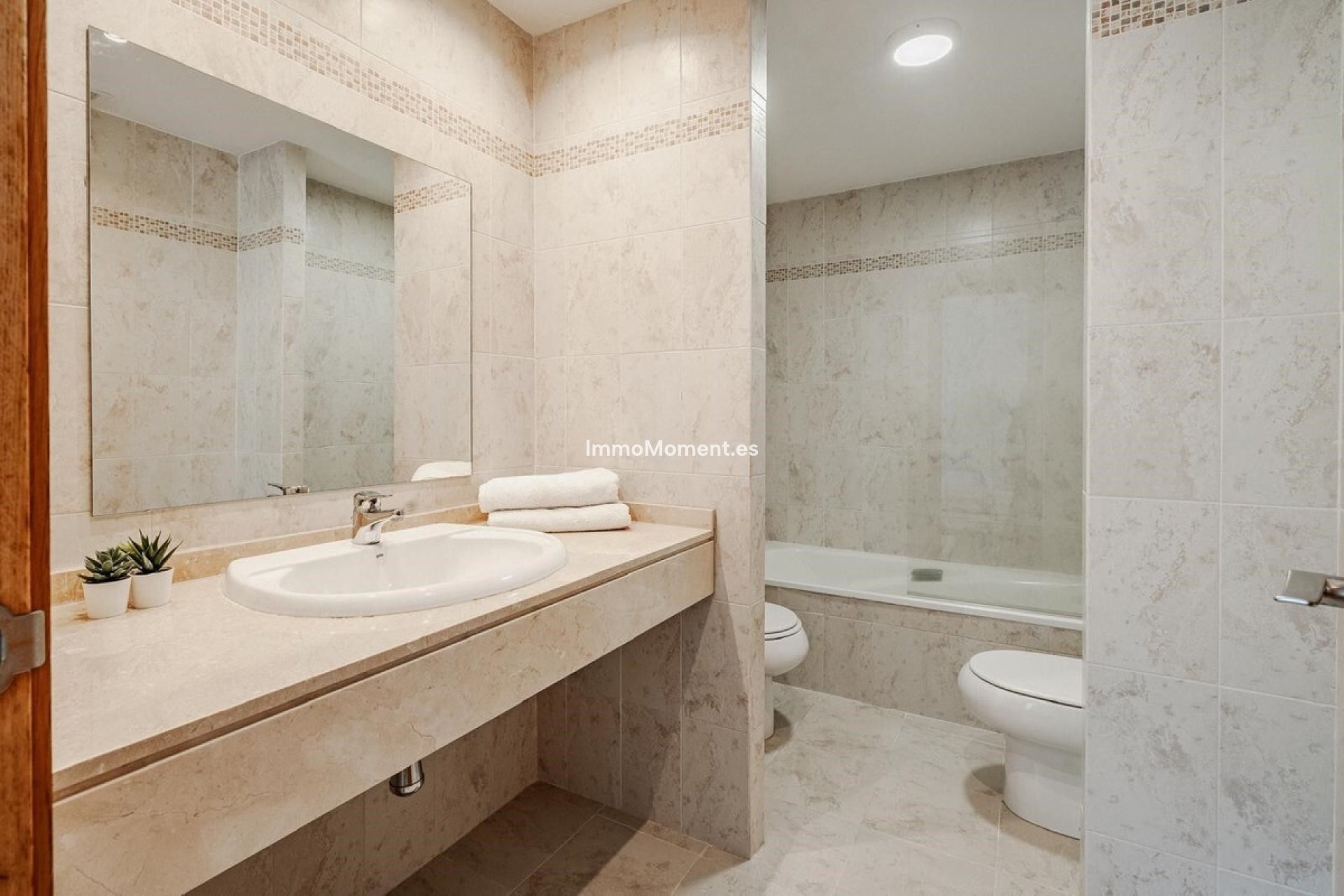 Resale - Apartment - Estepona - Estepona Centro