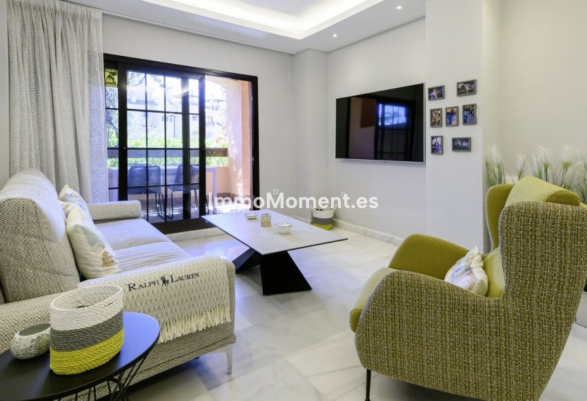 Resale - Apartment - Estepona - Estepona Centro