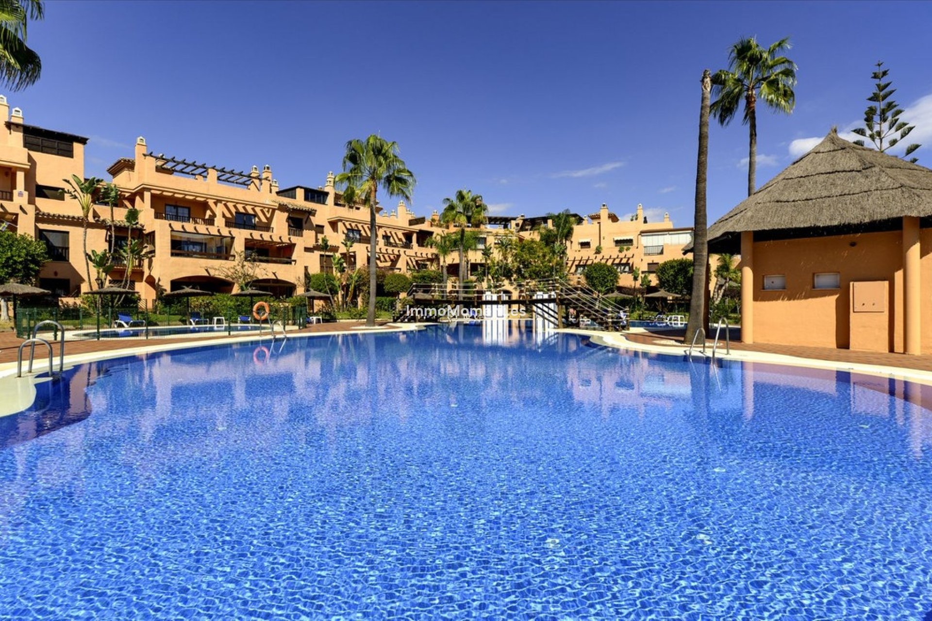 Resale - Apartment - Estepona - Estepona Centro
