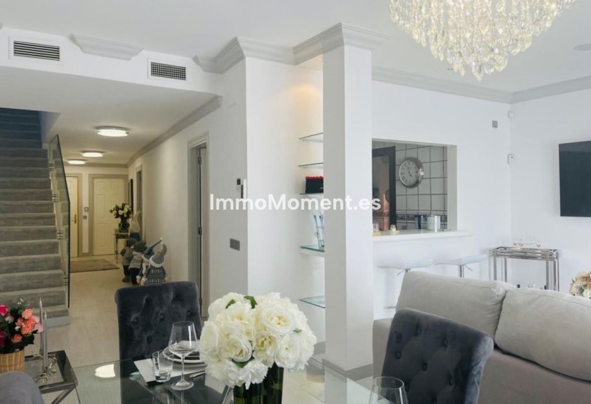 Resale - Apartment - Estepona - Estepona Centro