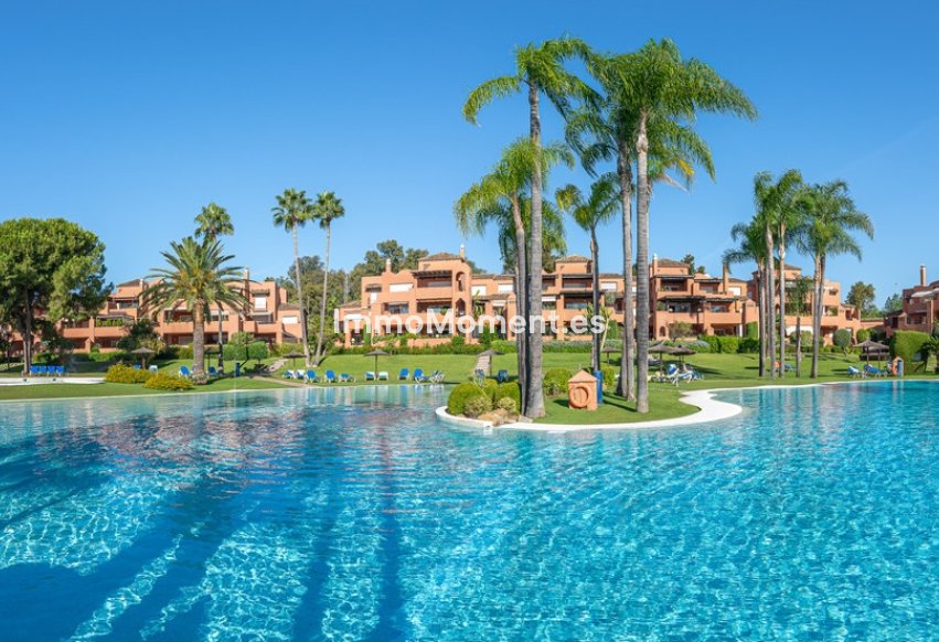 Resale - Apartment - Estepona - Estepona Centro