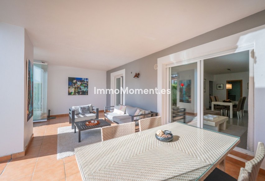 Resale - Apartment - Estepona - Estepona Centro