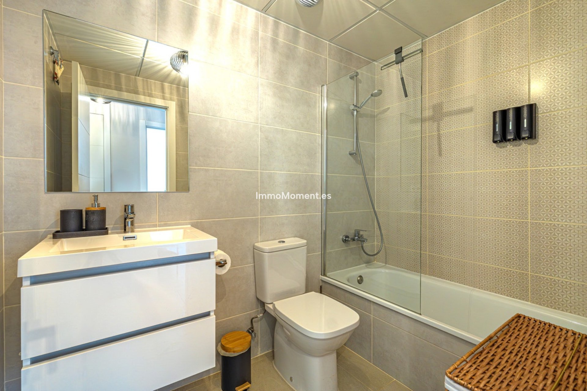 Resale - Apartment - Estepona - Estepona Centro