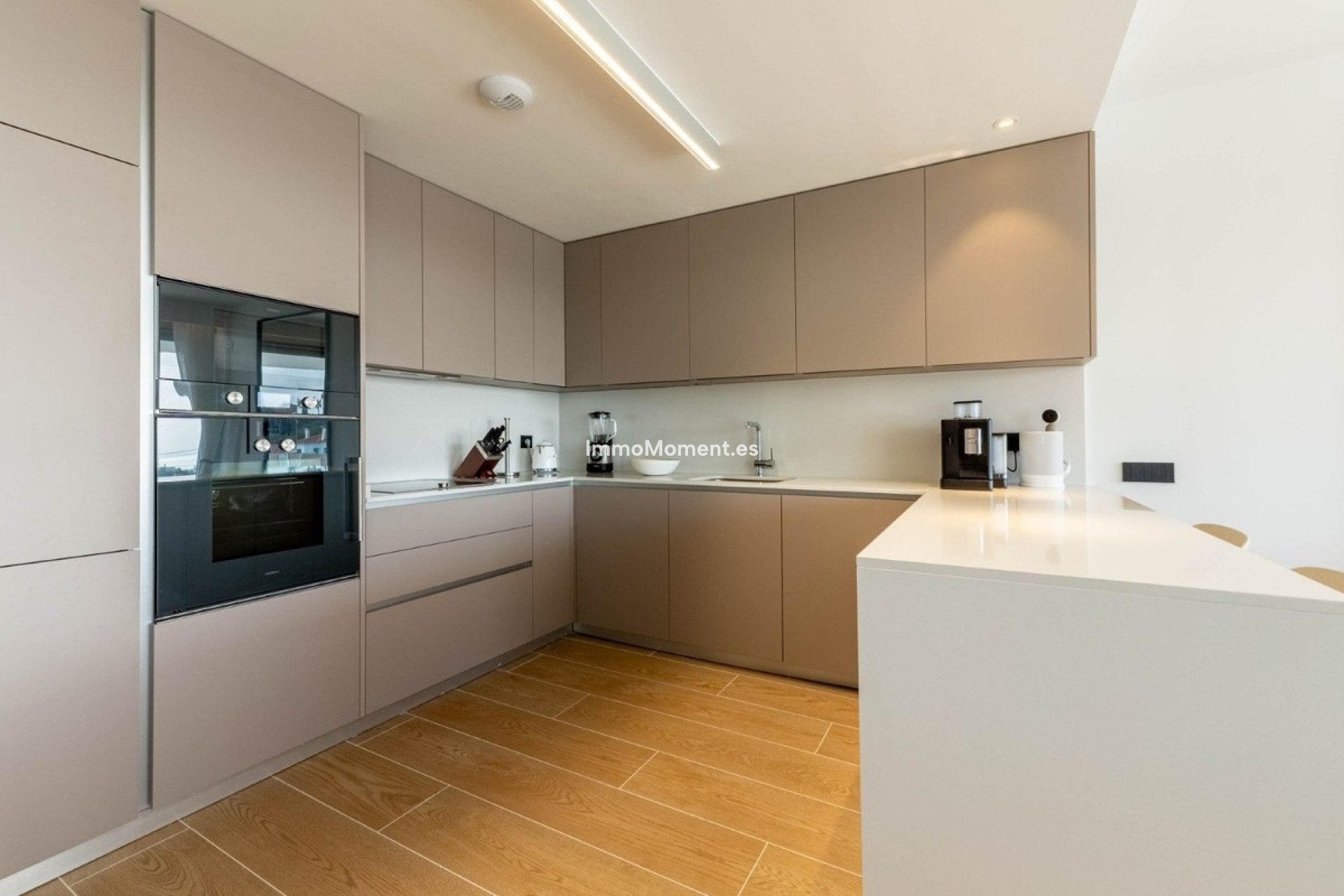 Resale - Apartment - Estepona - Estepona Centro