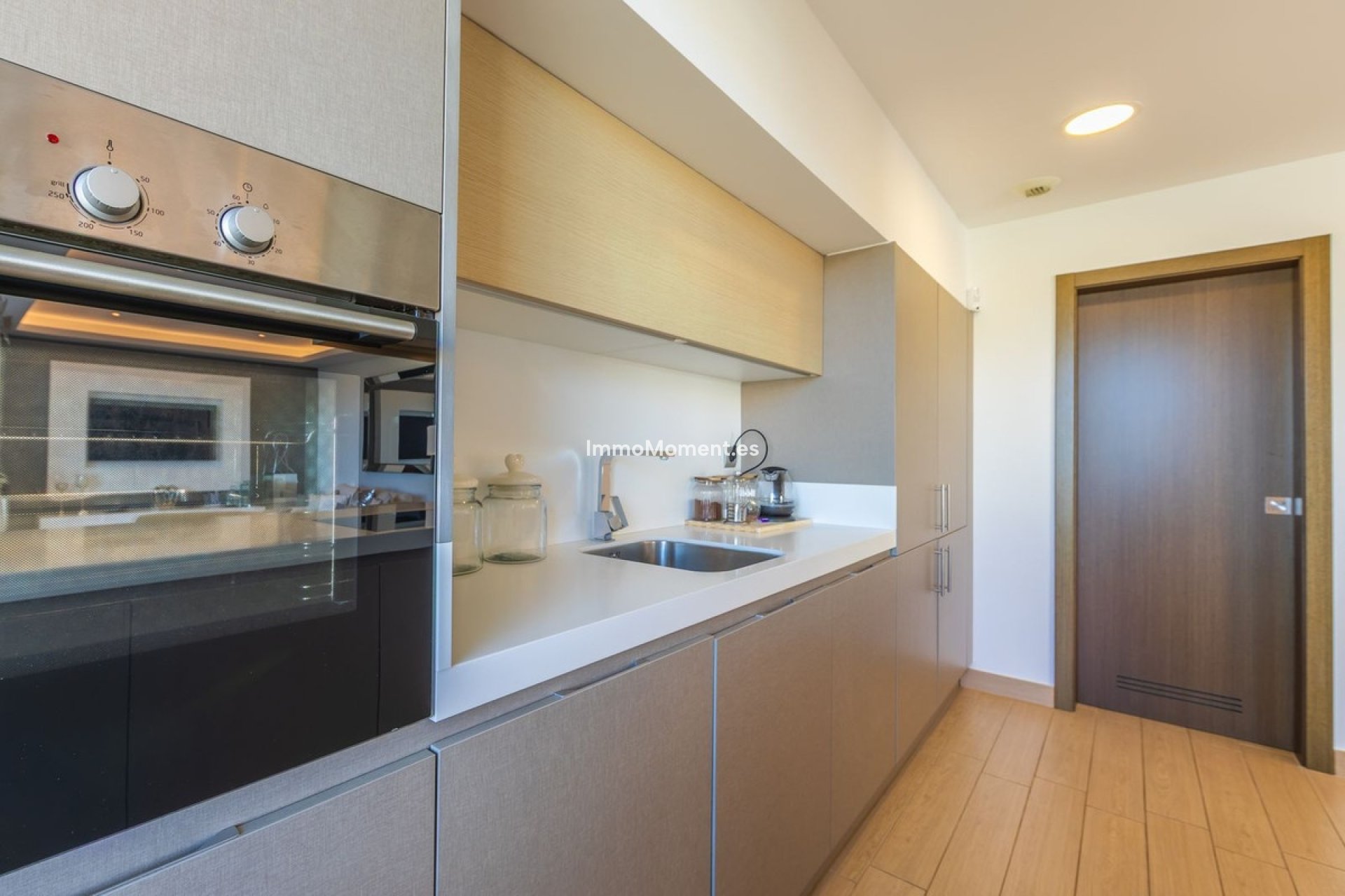 Resale - Apartment - Estepona - Estepona Centro