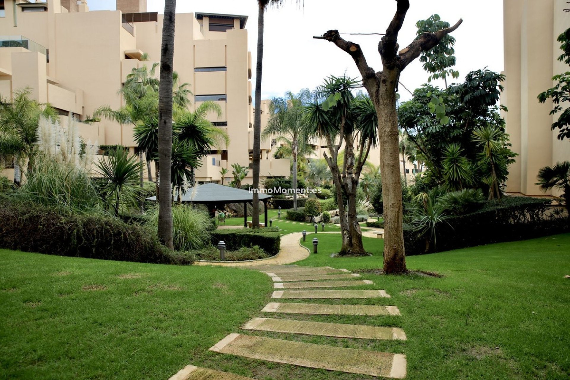 Resale - Apartment - Estepona - Estepona Centro