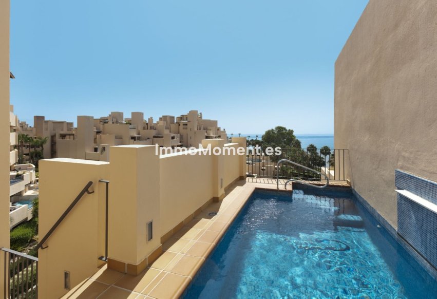 Resale - Apartment - Estepona - Estepona Centro