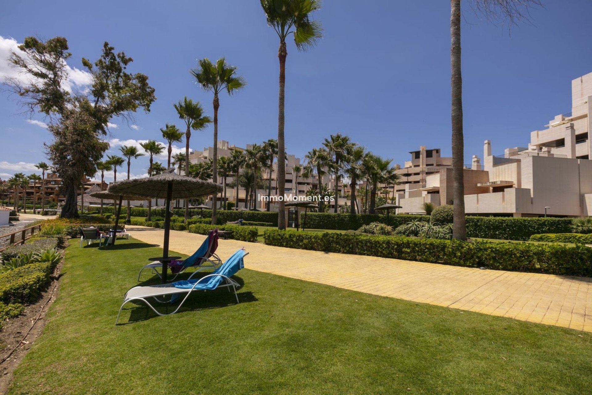 Resale - Apartment - Estepona - Estepona Centro