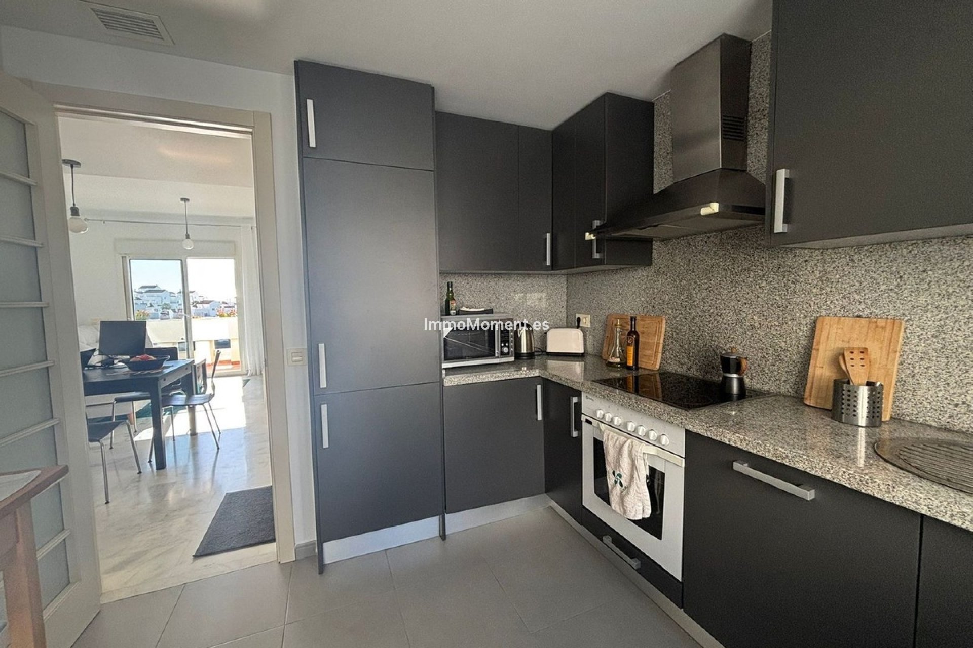 Resale - Apartment - Estepona - Estepona Centro