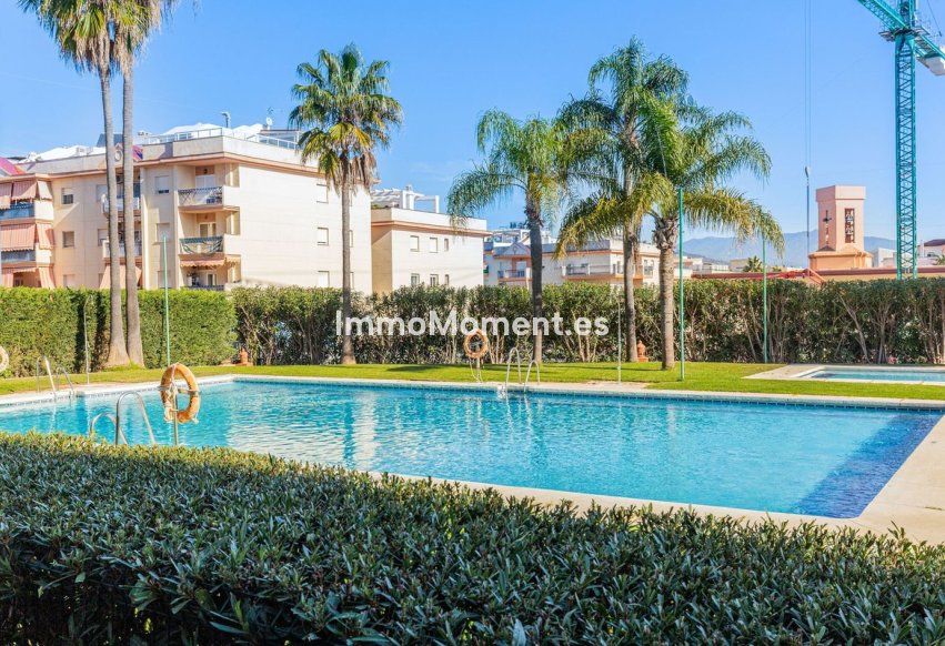 Resale - Apartment - Estepona - Estepona Centro