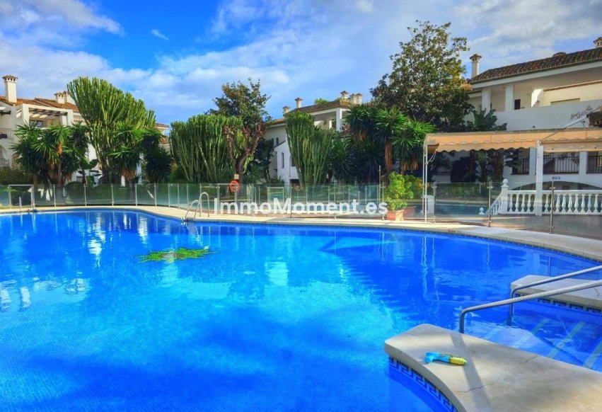 Resale - Apartment - Estepona - Estepona Centro