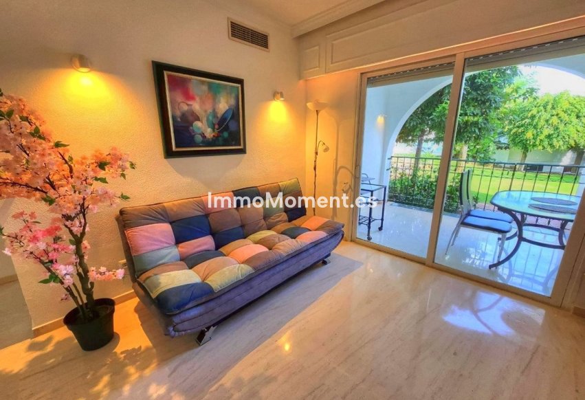 Resale - Apartment - Estepona - Estepona Centro