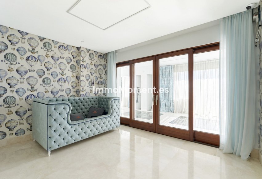 Resale - Apartment - Estepona - Estepona Centro