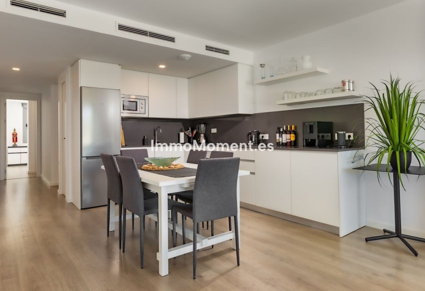 Resale - Apartment - Estepona - Estepona Centro