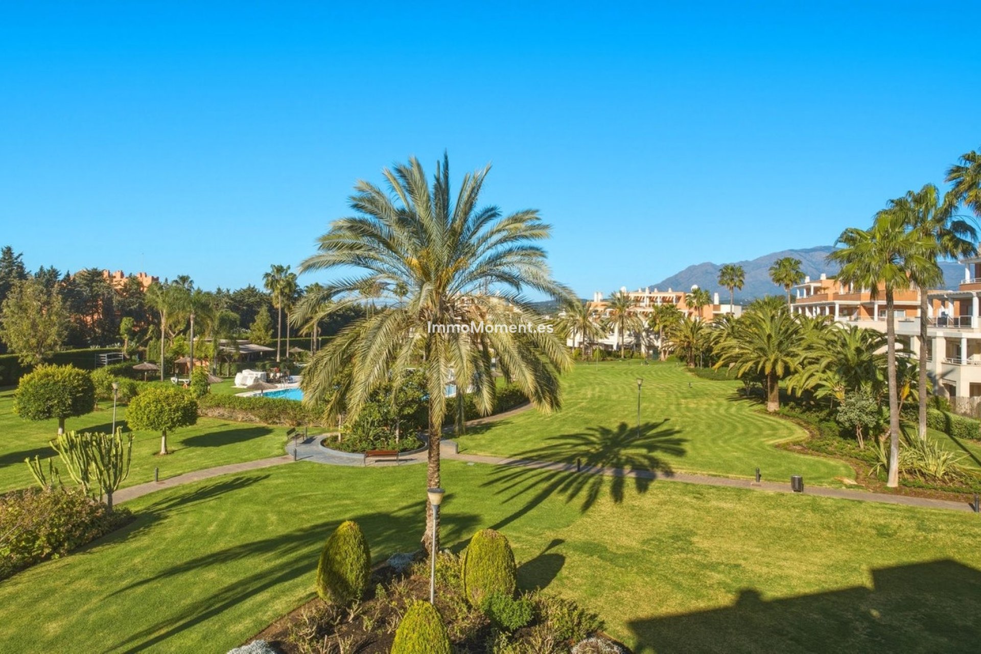 Resale - Apartment - Estepona - Estepona Centro