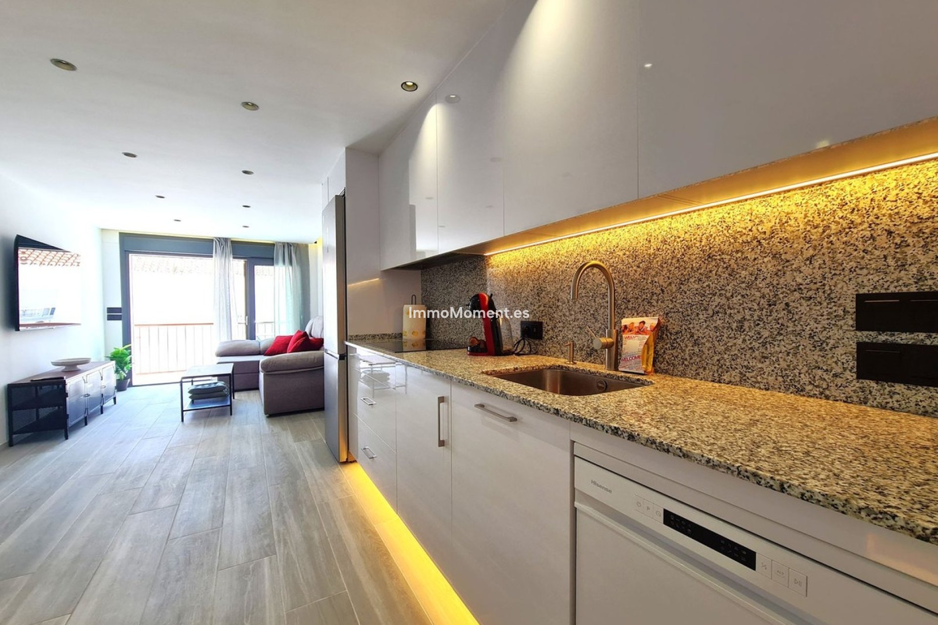 Resale - Apartment - Estepona - Estepona Centro