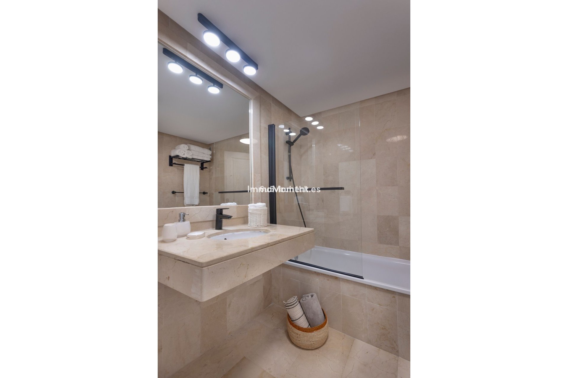 Resale - Apartment - Estepona - Estepona Centro