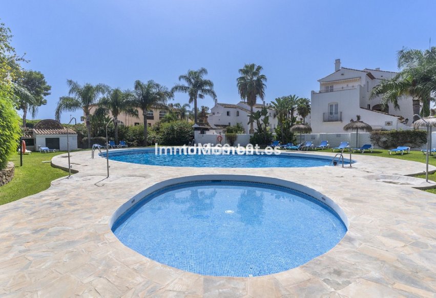 Resale - Apartment - Estepona - Estepona Centro