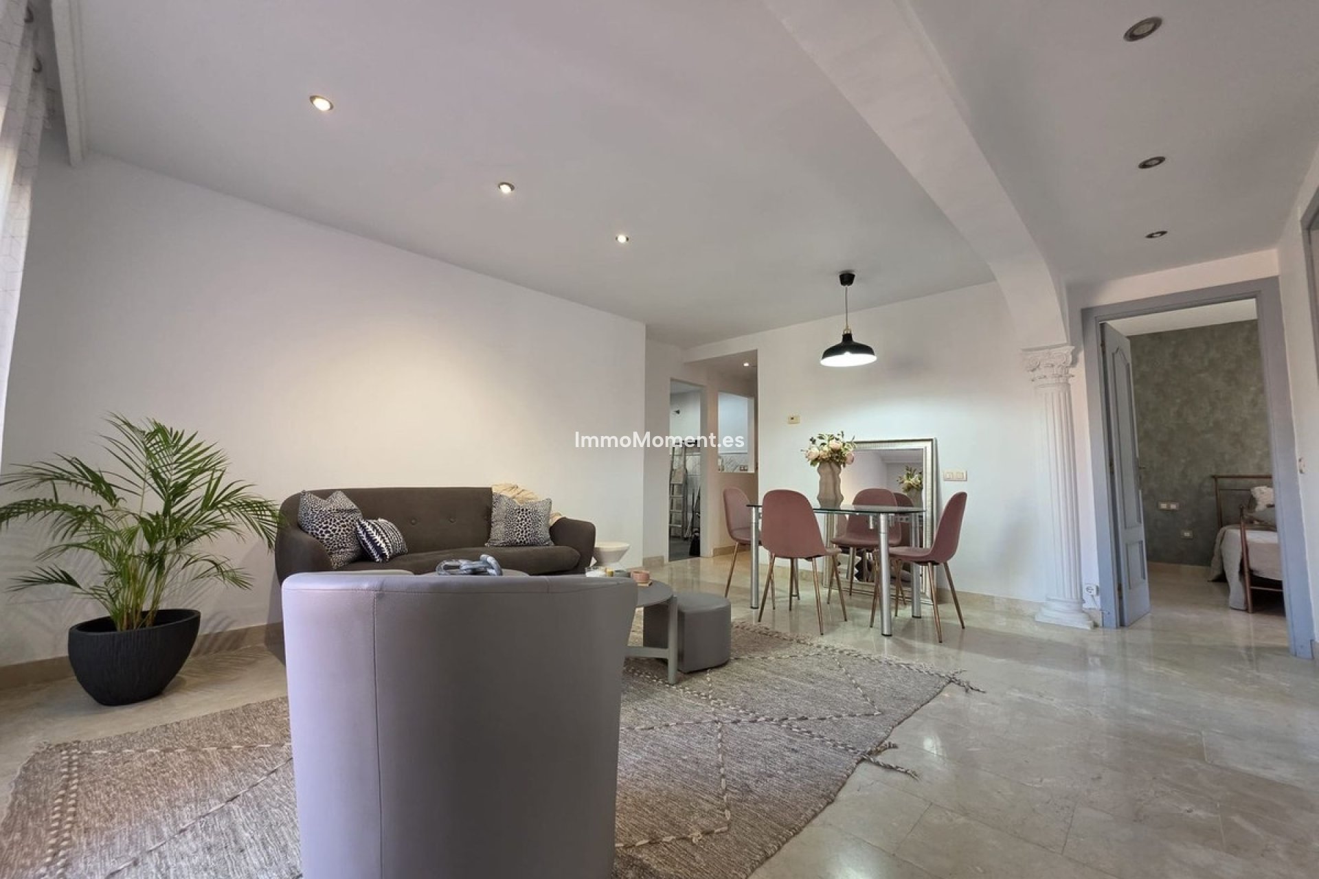 Resale - Apartment - Estepona - Estepona Centro