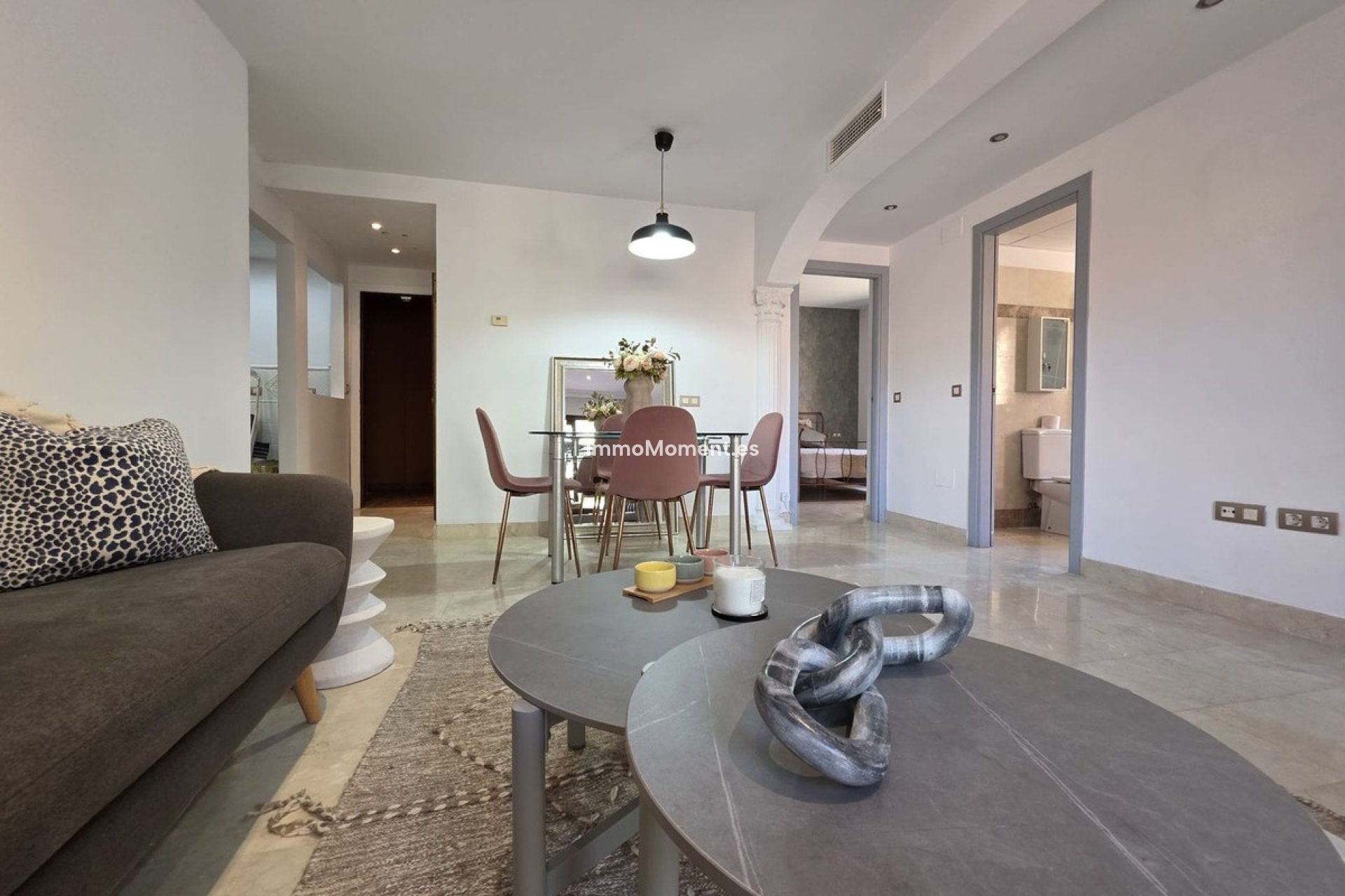Resale - Apartment - Estepona - Estepona Centro
