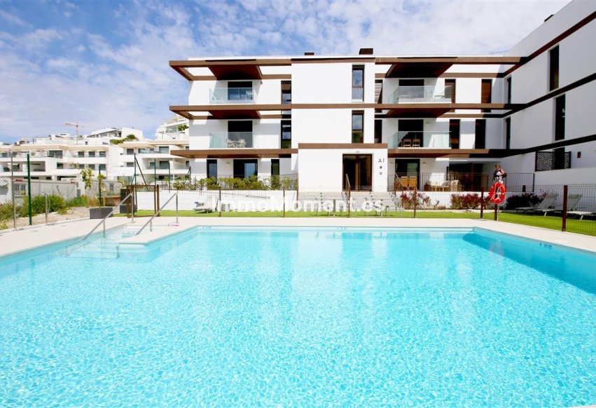 Resale - Apartment - Estepona - Estepona Centro