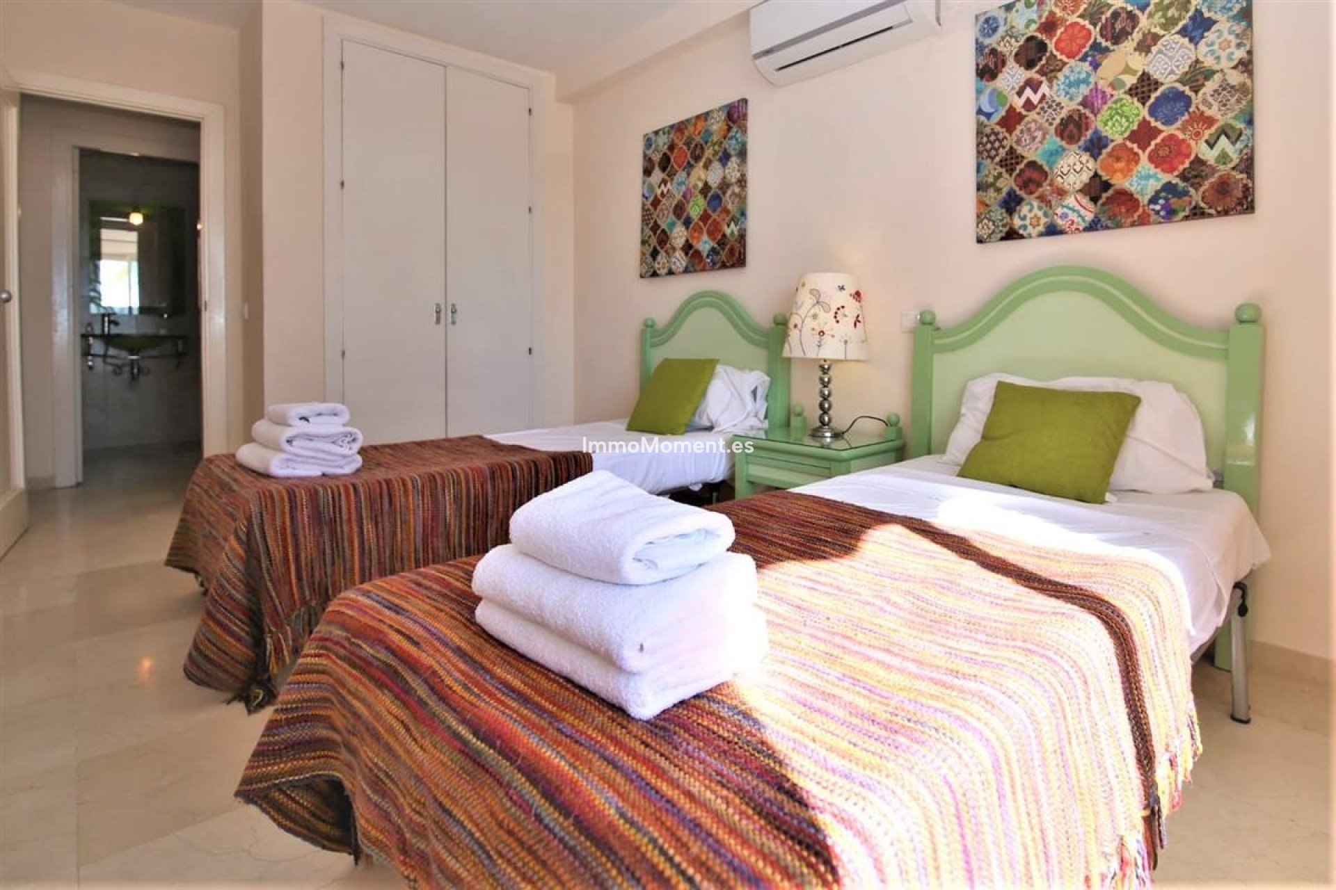 Resale - Apartment - Estepona - Estepona Centro