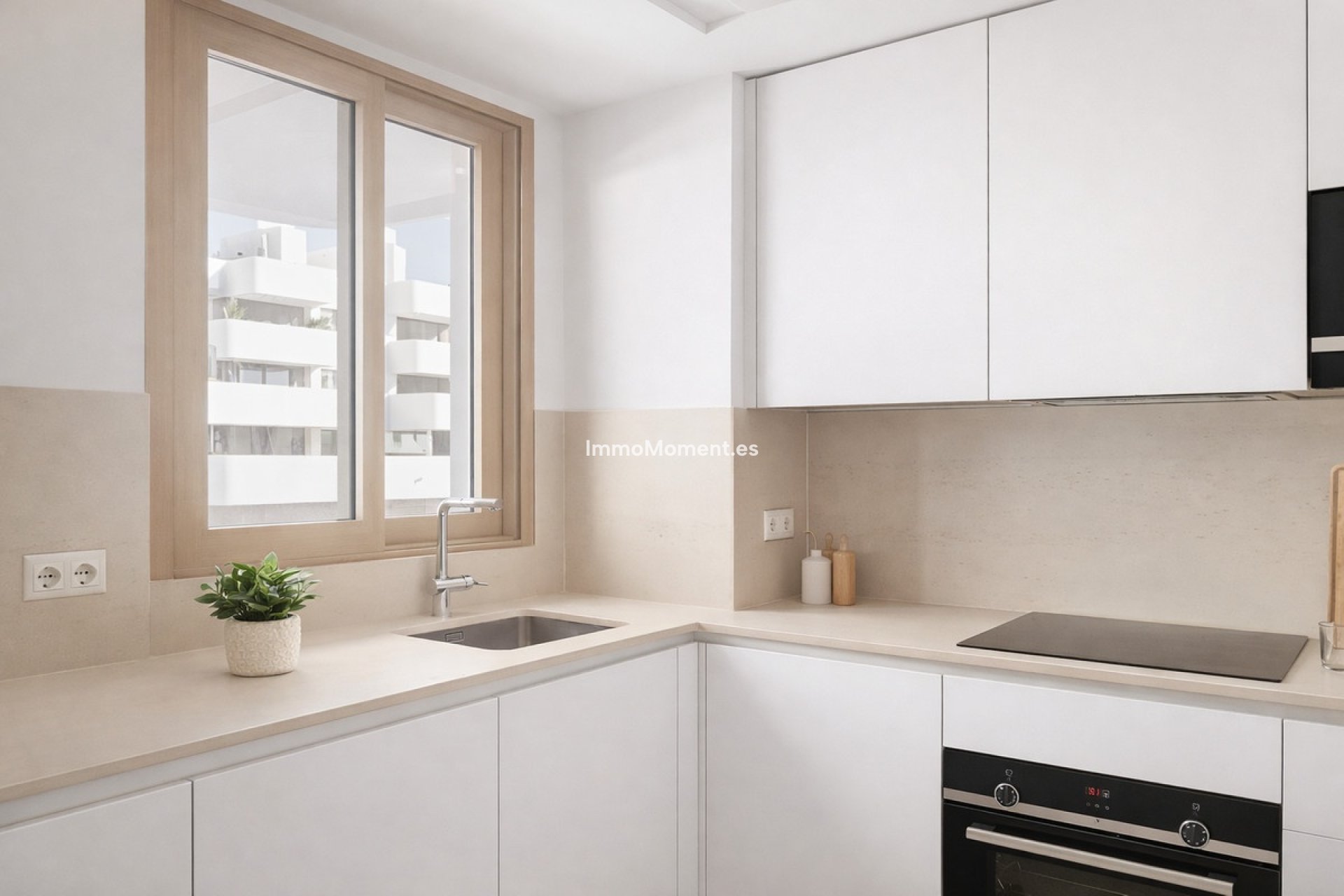 Resale - Apartment - Estepona - Estepona Centro