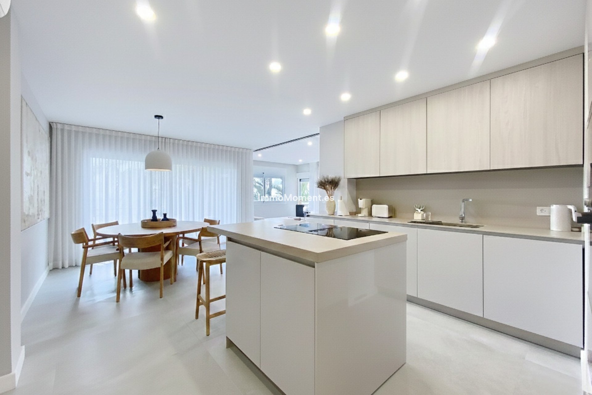 Resale - Apartment - Estepona - Estepona Centro